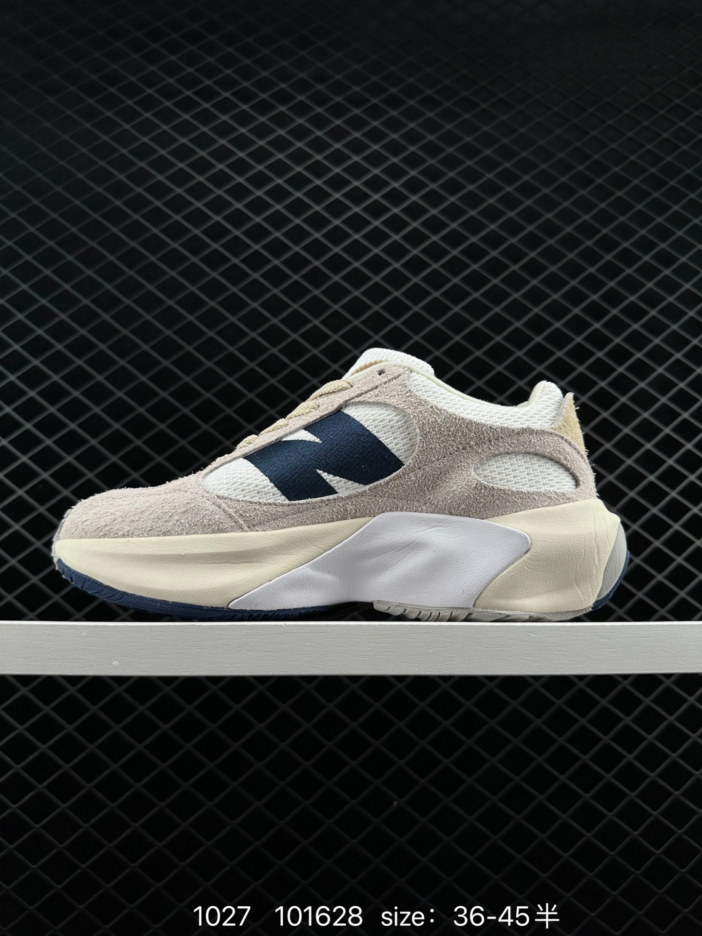 AURALEE x New Balance Warped Runner